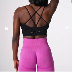 Black and white flourish seamless bra